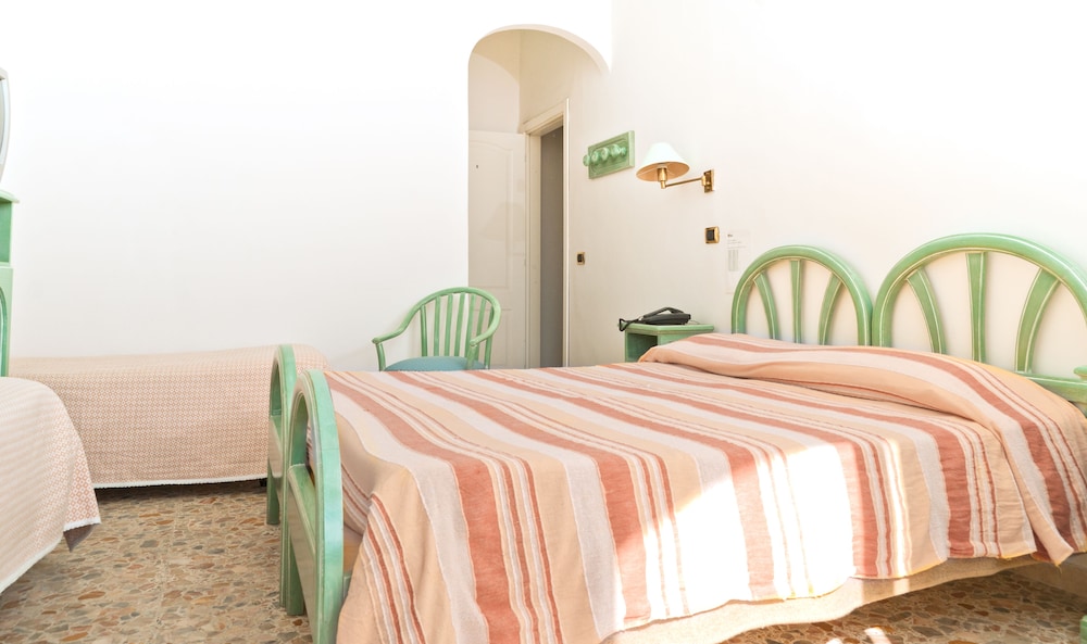 Hotel Del Postiglione 18/35