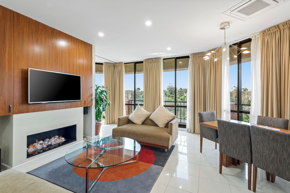 Amora Herencia Riverwalk Melbourne 45/68