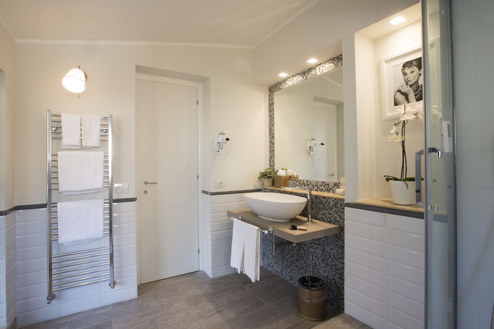 Relais Monti 16/60