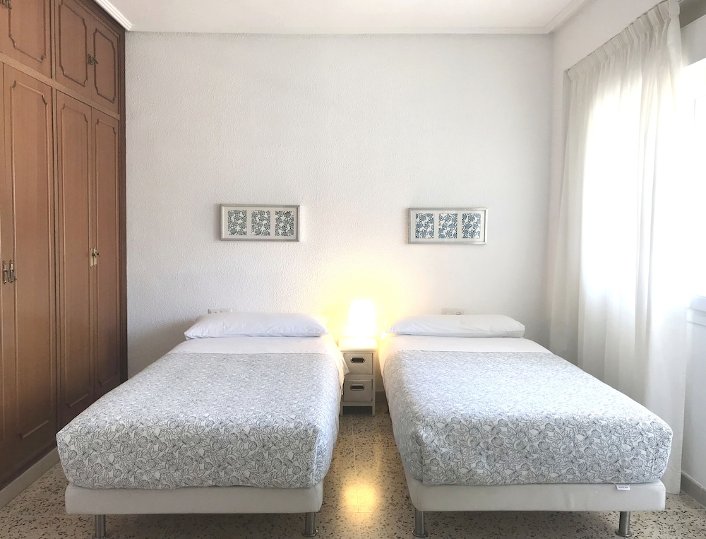 6 BEDROOMS, FAMILY, APARTMENT