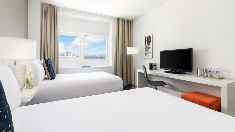 YVE HOTEL MIAMI 10/50
