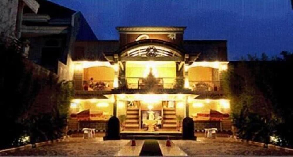 PATRIA PALACE HOTEL 1/17