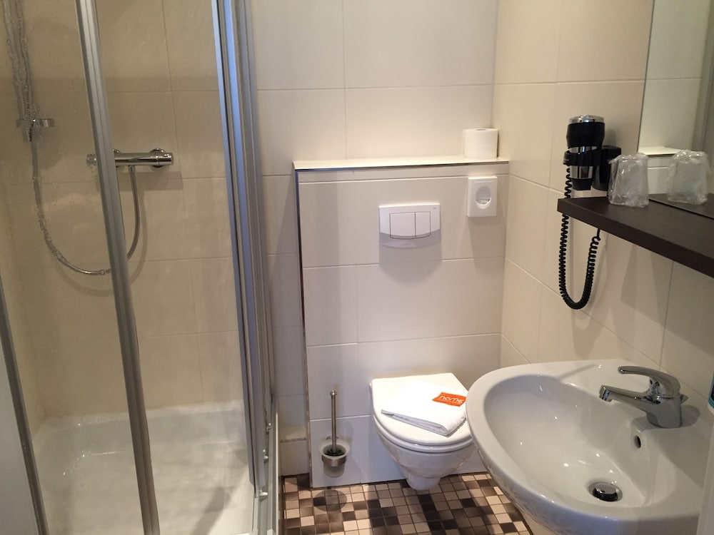 home Hotel 12/40