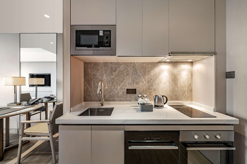 DoubleTree by Hilton Shenzhen Nanshan Hotel and Residences 42/45