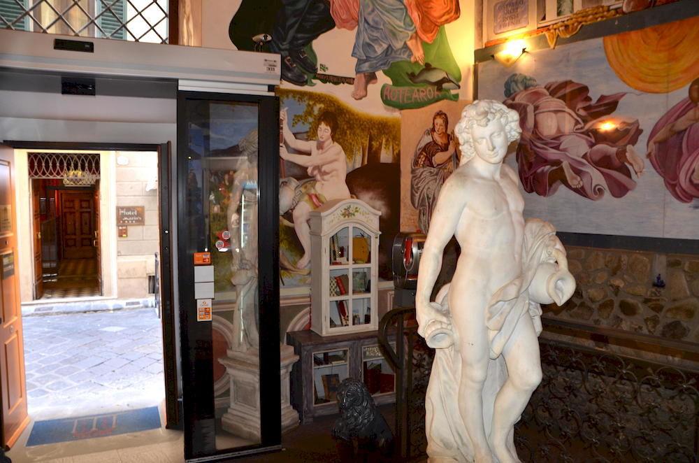 Archi Rossi Hostel 19/29