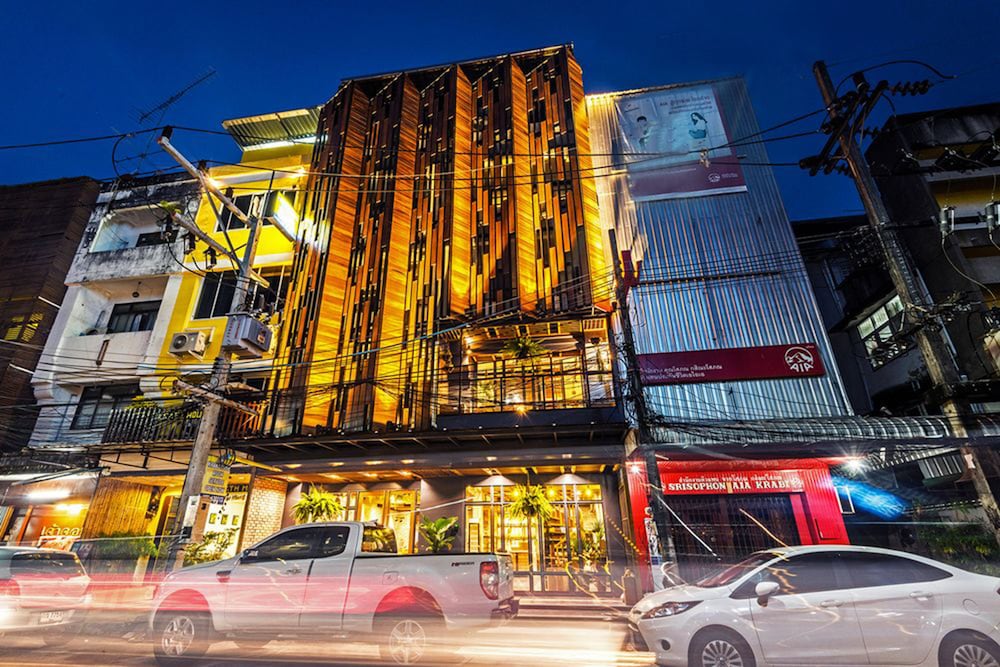Family Tree Hotel 2/42