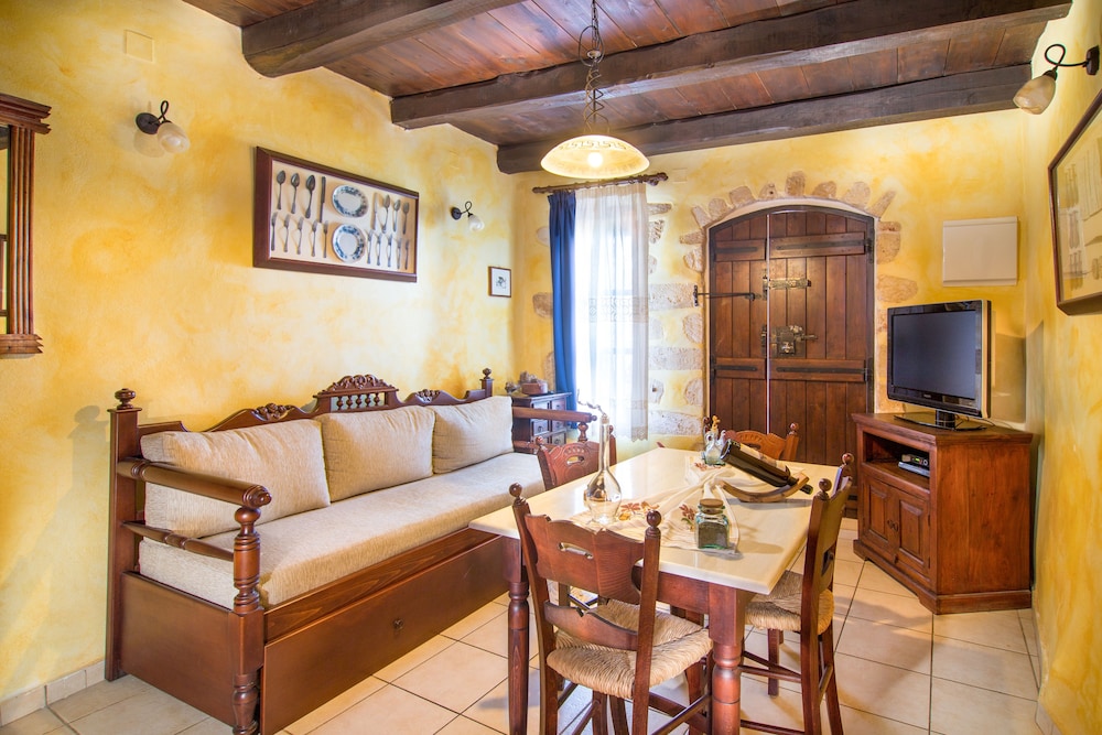 Samonas Traditional Villas 42/50