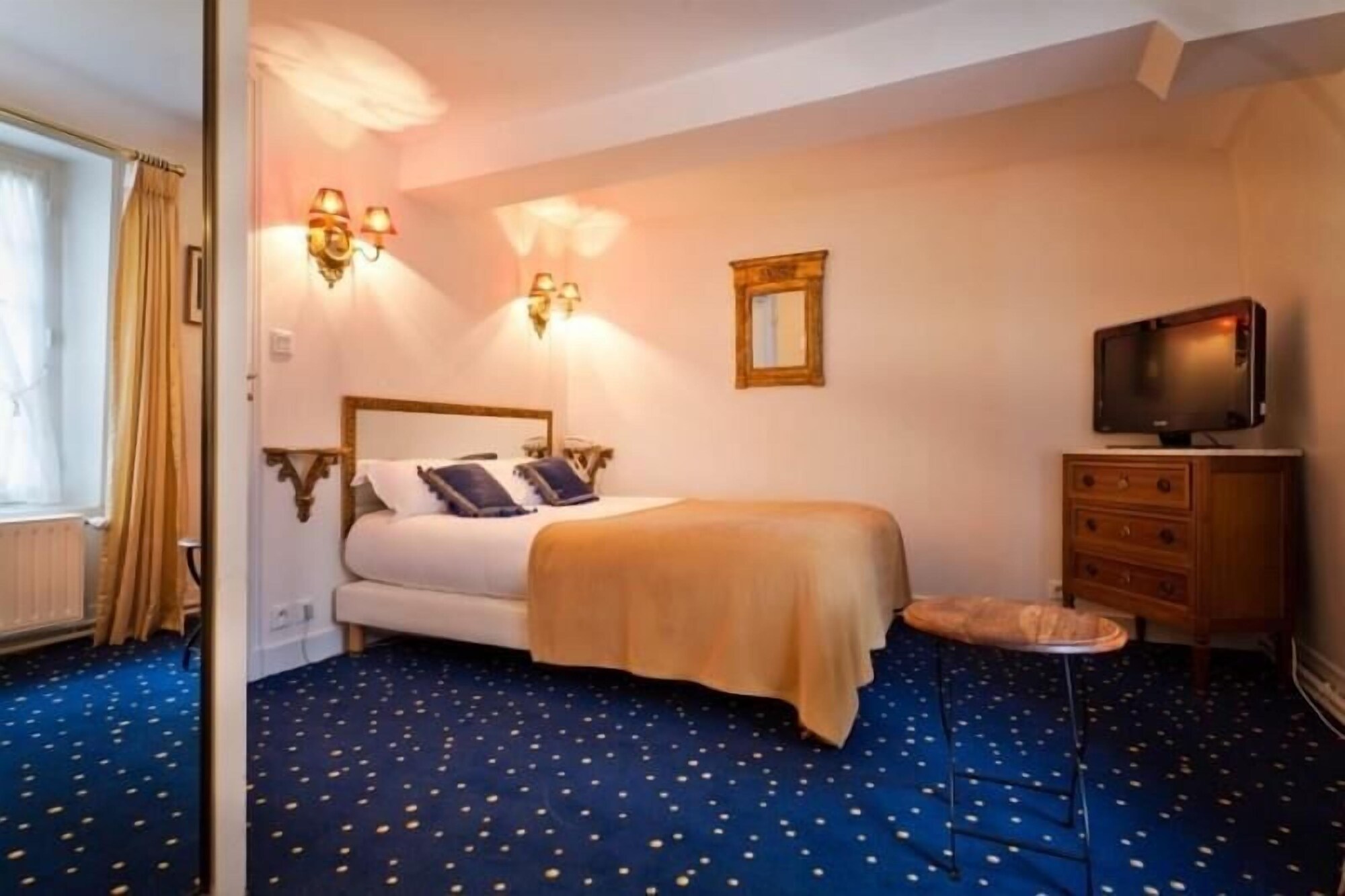 Traditional, Double Bed