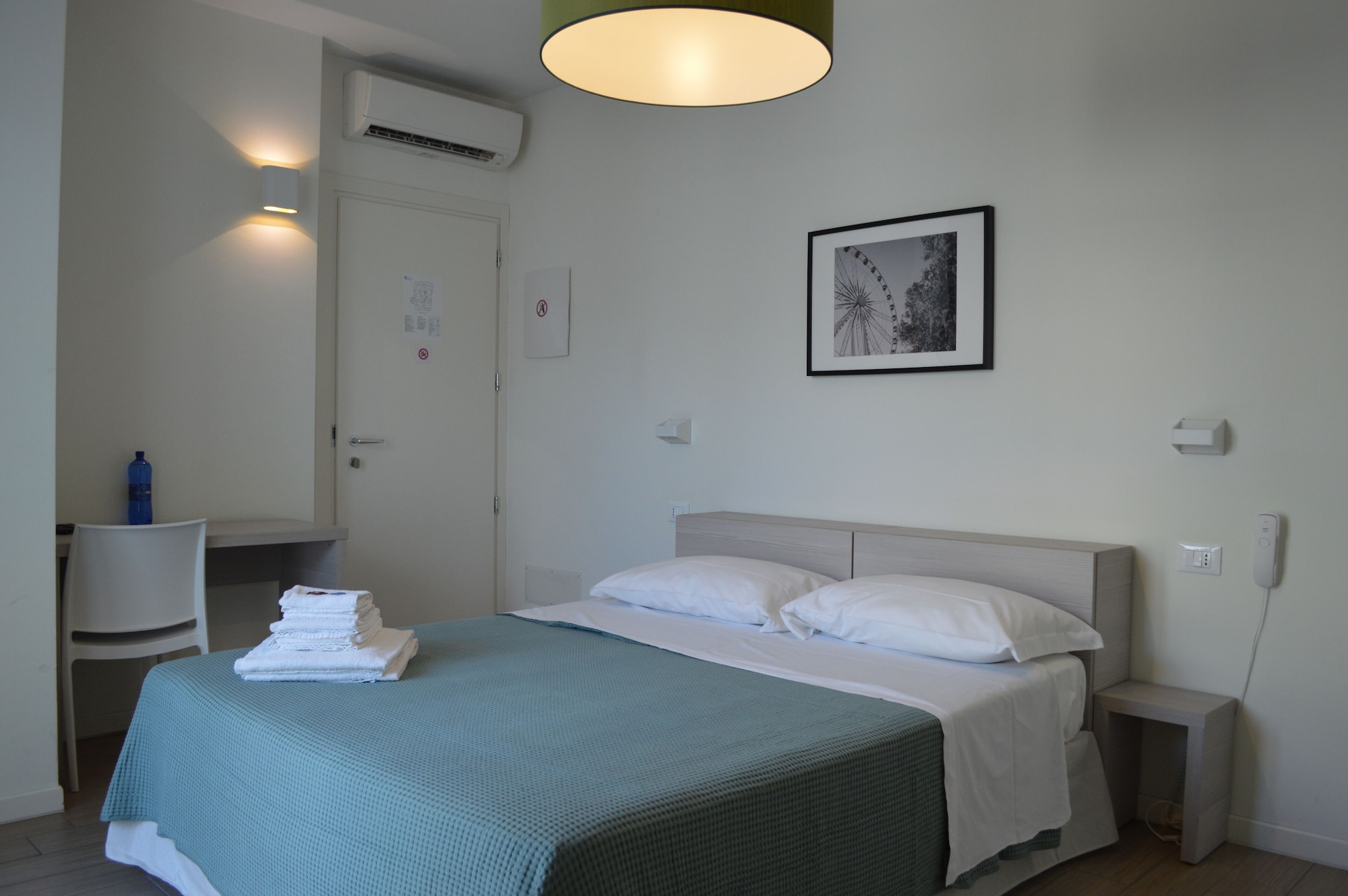 STANDARD, DOUBLE OR TWIN BED