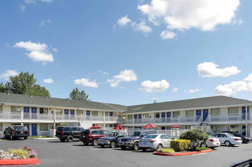 Motel6 Tacoma, WA - South 32/46