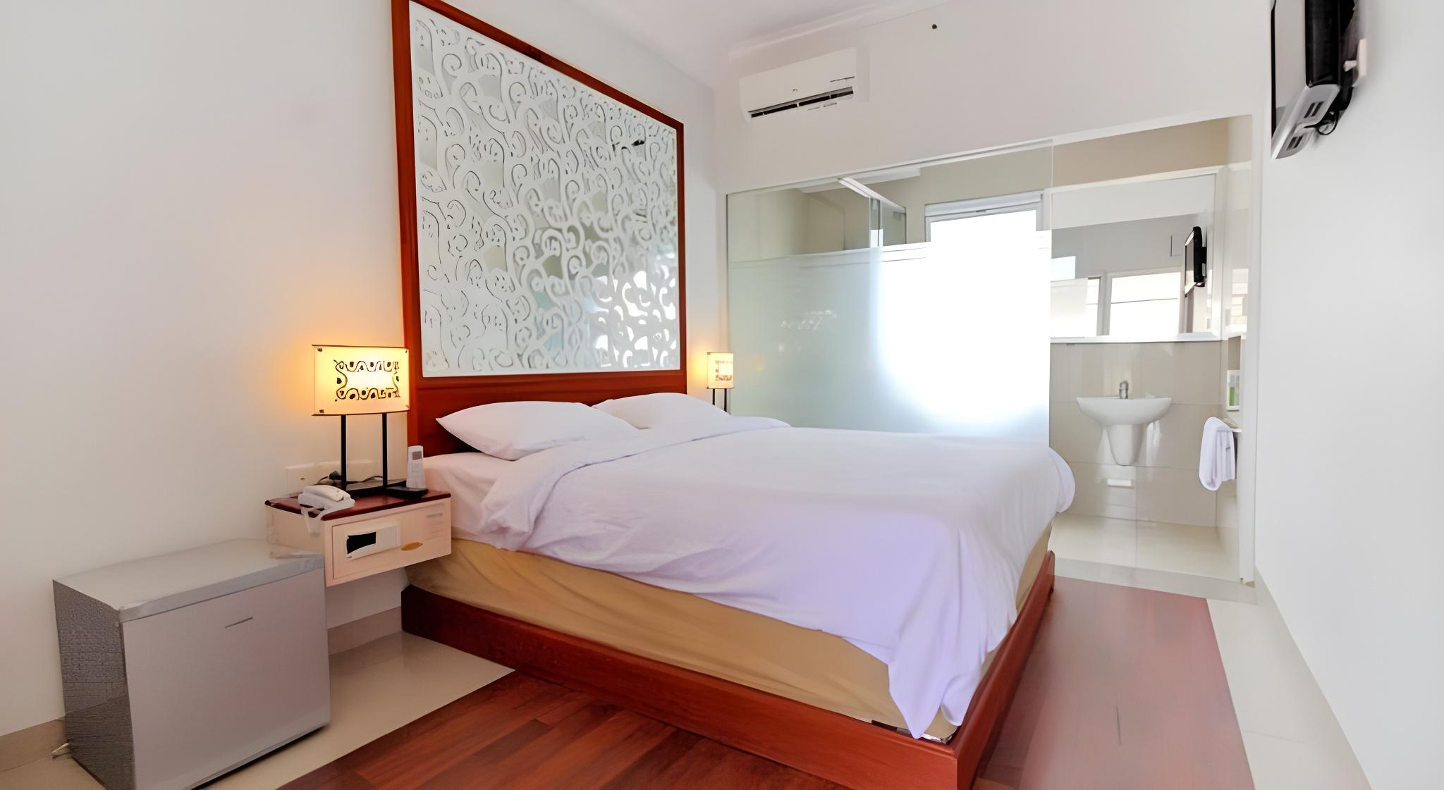 Standard, Twin Beds