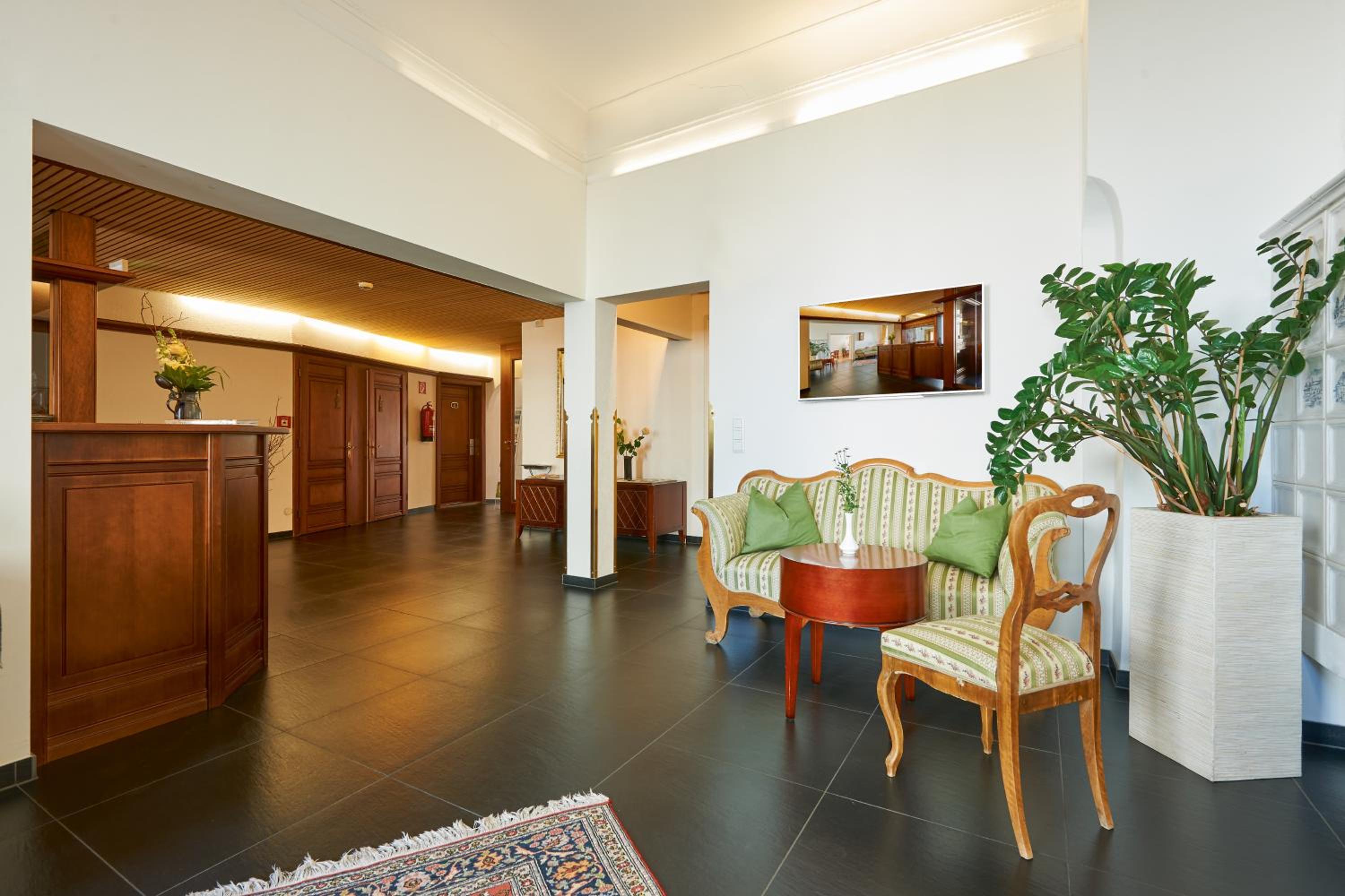 Hotel Bodensee GmbH 5/50
