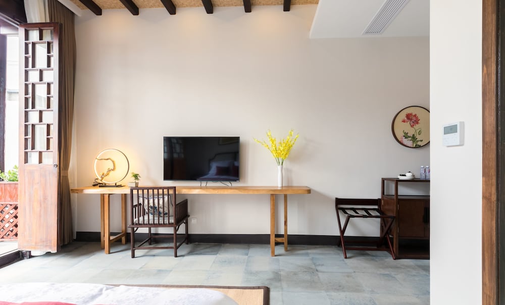 Yi Garden Cultural Hotel Disney Branch 40/50