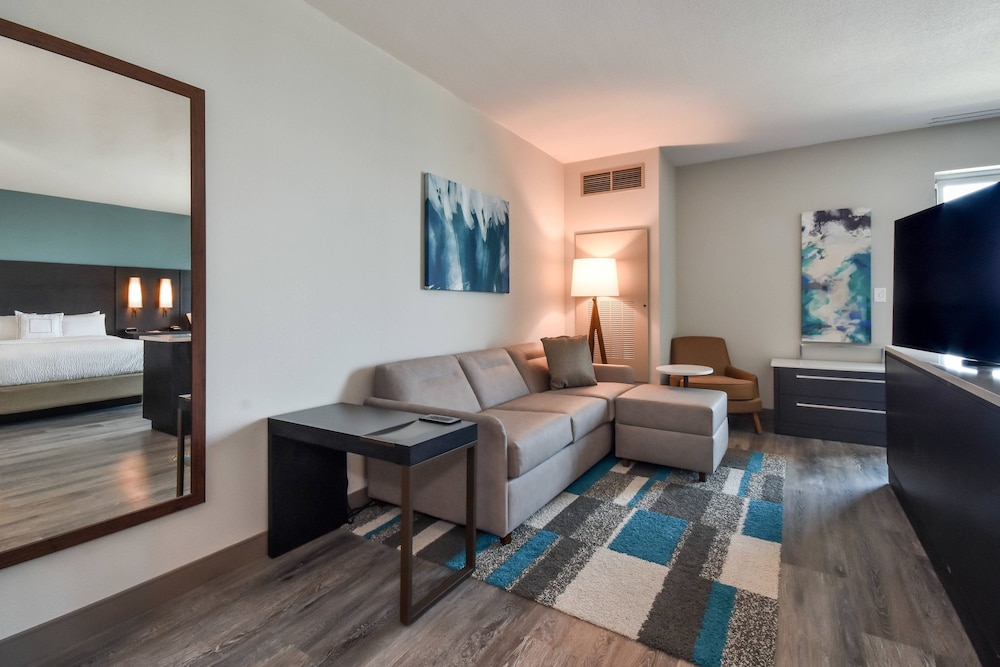 Residence Inn Myrtle Beach Oceanfront 28/44