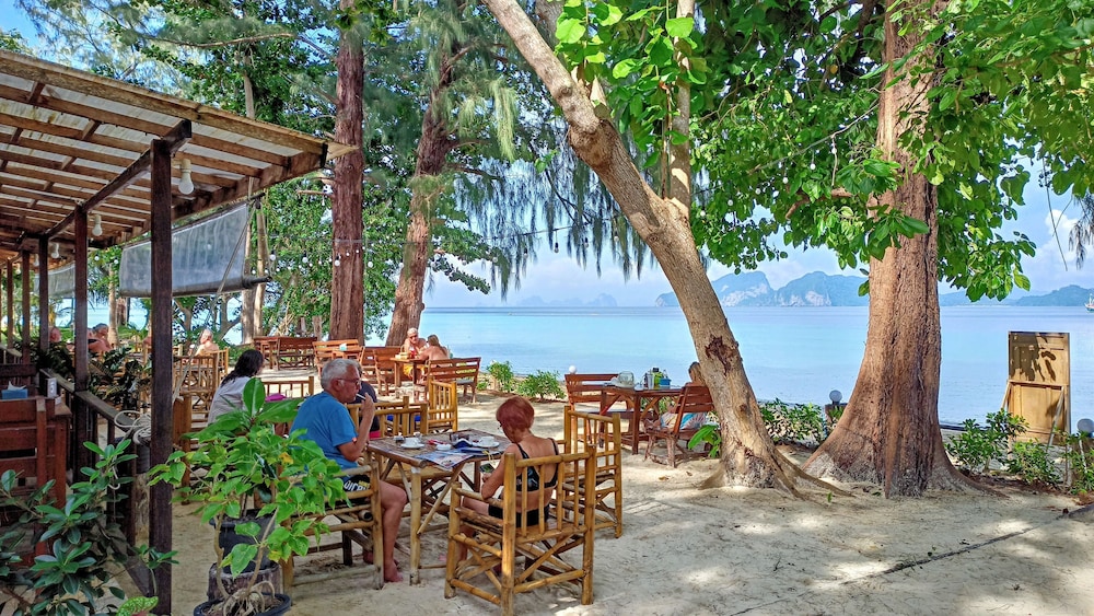 Kradan Beach Resort 28/48