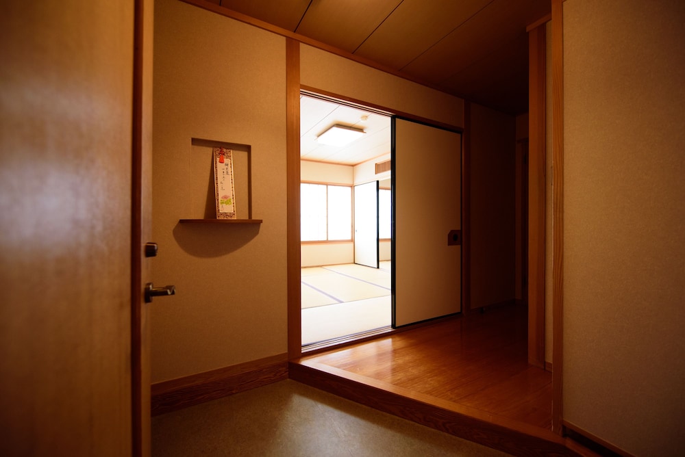 Yufuin Onsen Wafu Ryokan Tsuenosho 8/29