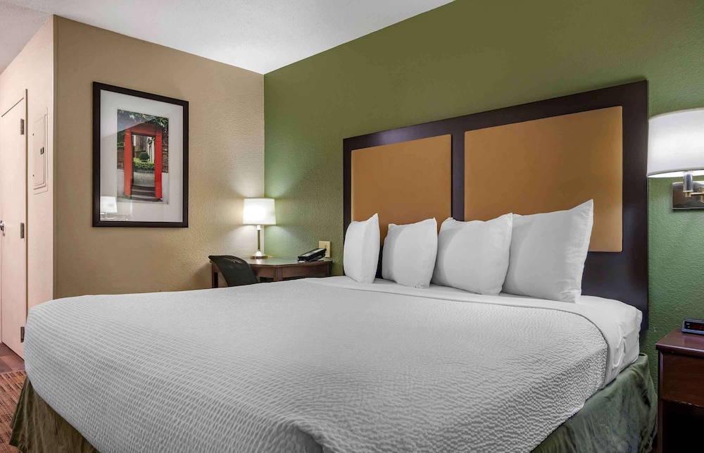 Extended Stay America Pittsburgh - West Mifflin 11/35