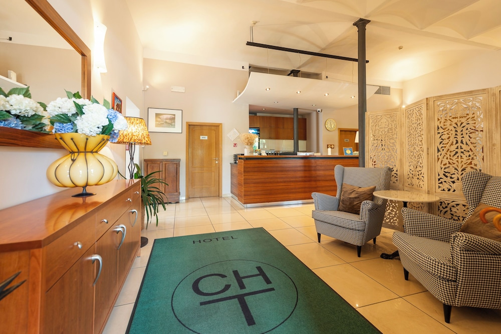 Hotel Chvalska Tvrz 43/68