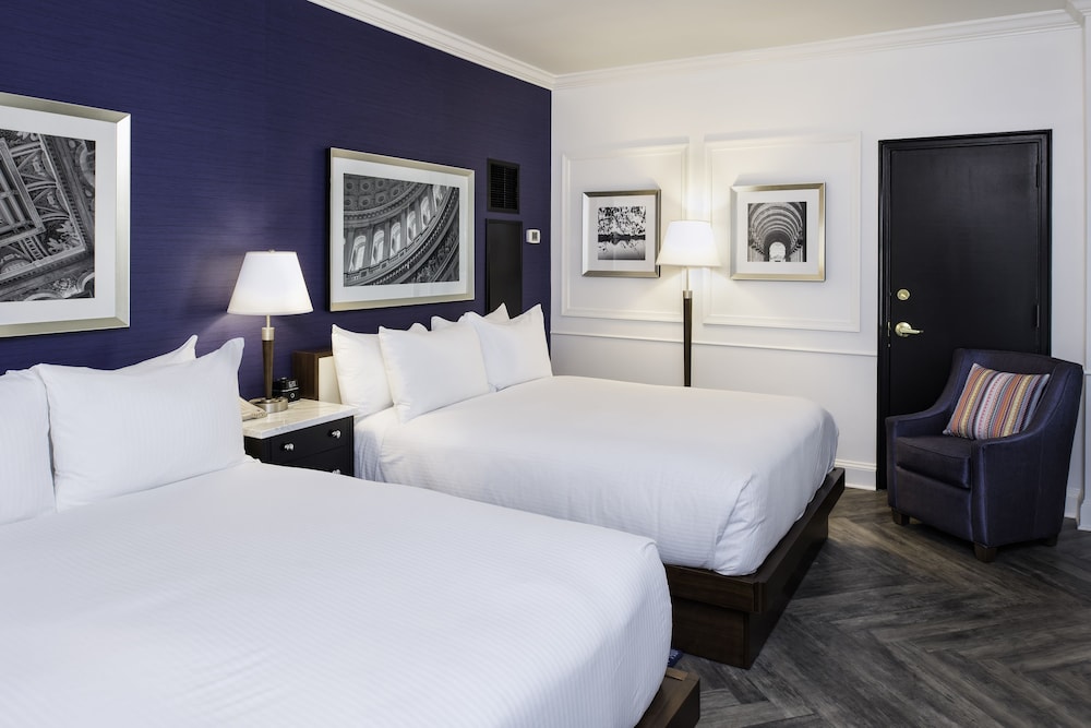ROOM, 2 QUEEN BEDS