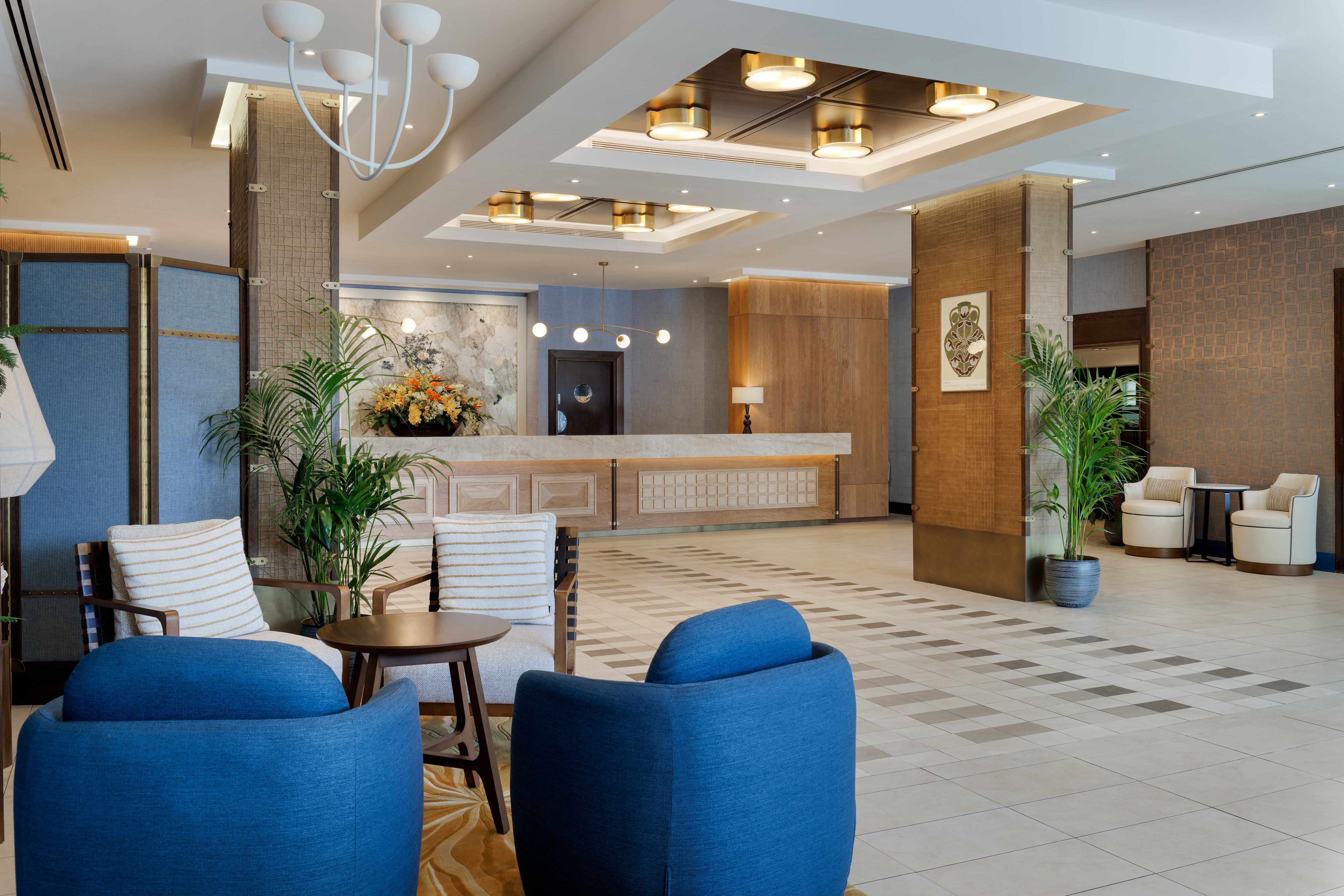Crowne Plaza London Gatwick Airport 13/83