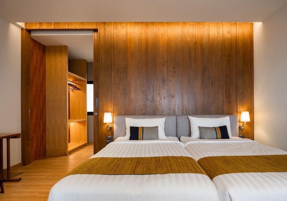 Bansaithong Beach Resort 15/52