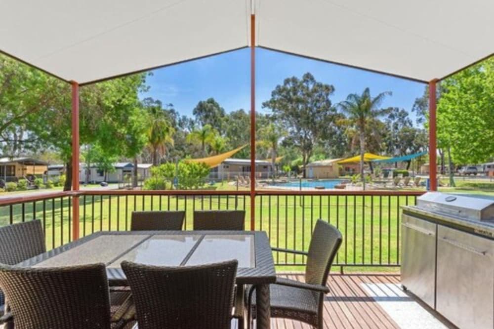 DISCOVERY PARKS - MOAMA WEST 27/32