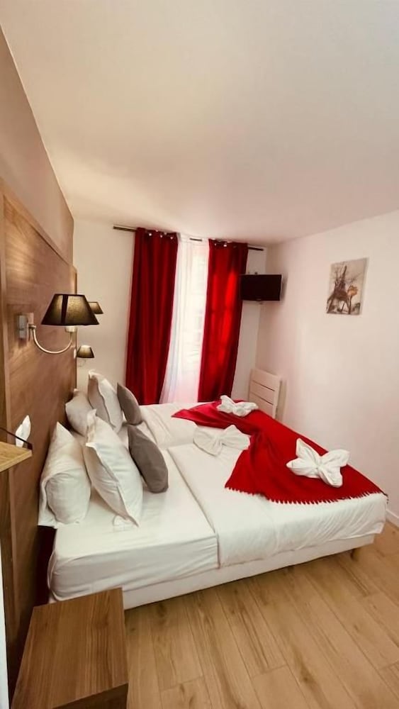 Jeff Hotel 30/60