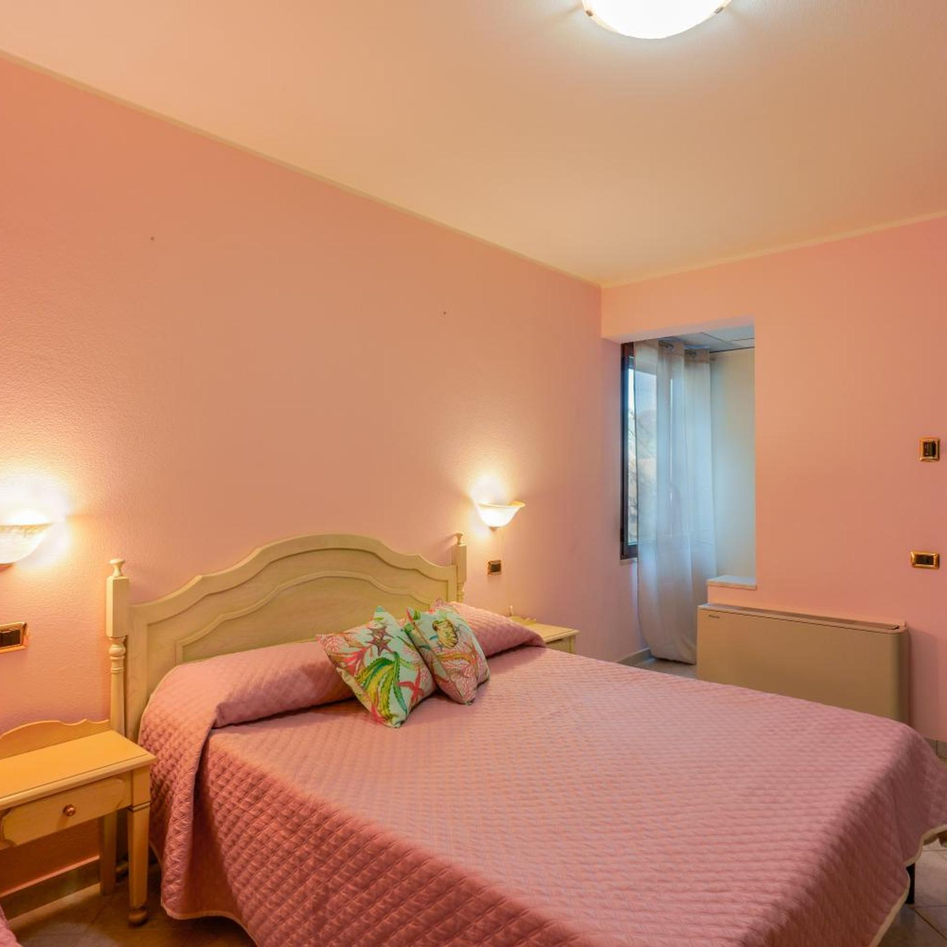Hotel Solanas 26/63