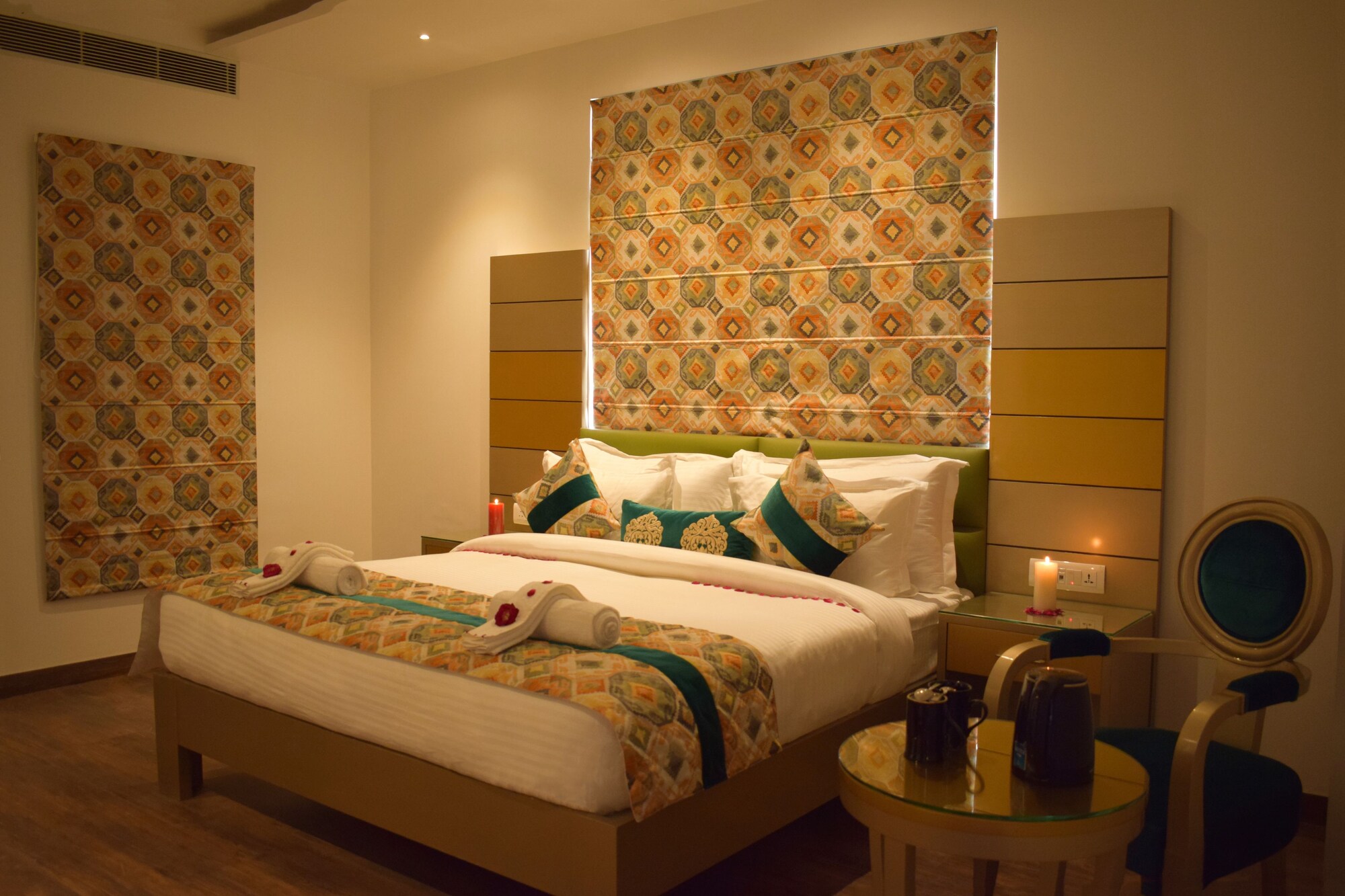Executive, King Bed