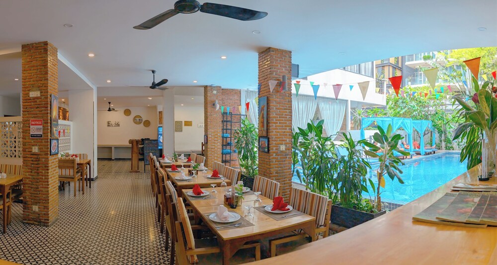 Home Chic Hotel 48/67
