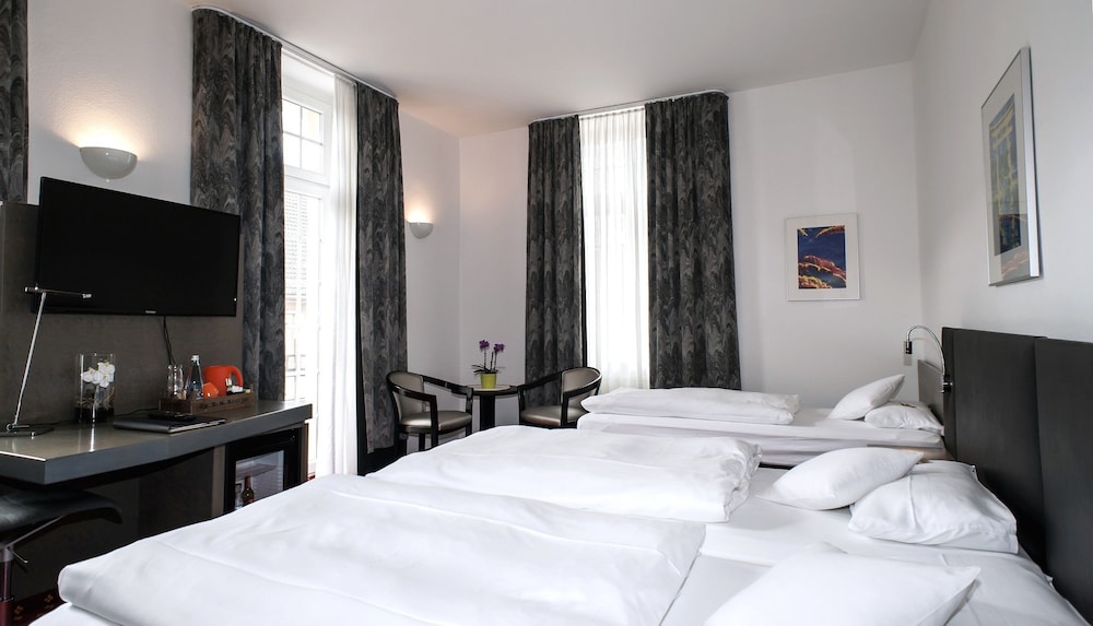 Hotel Schwert 16/50