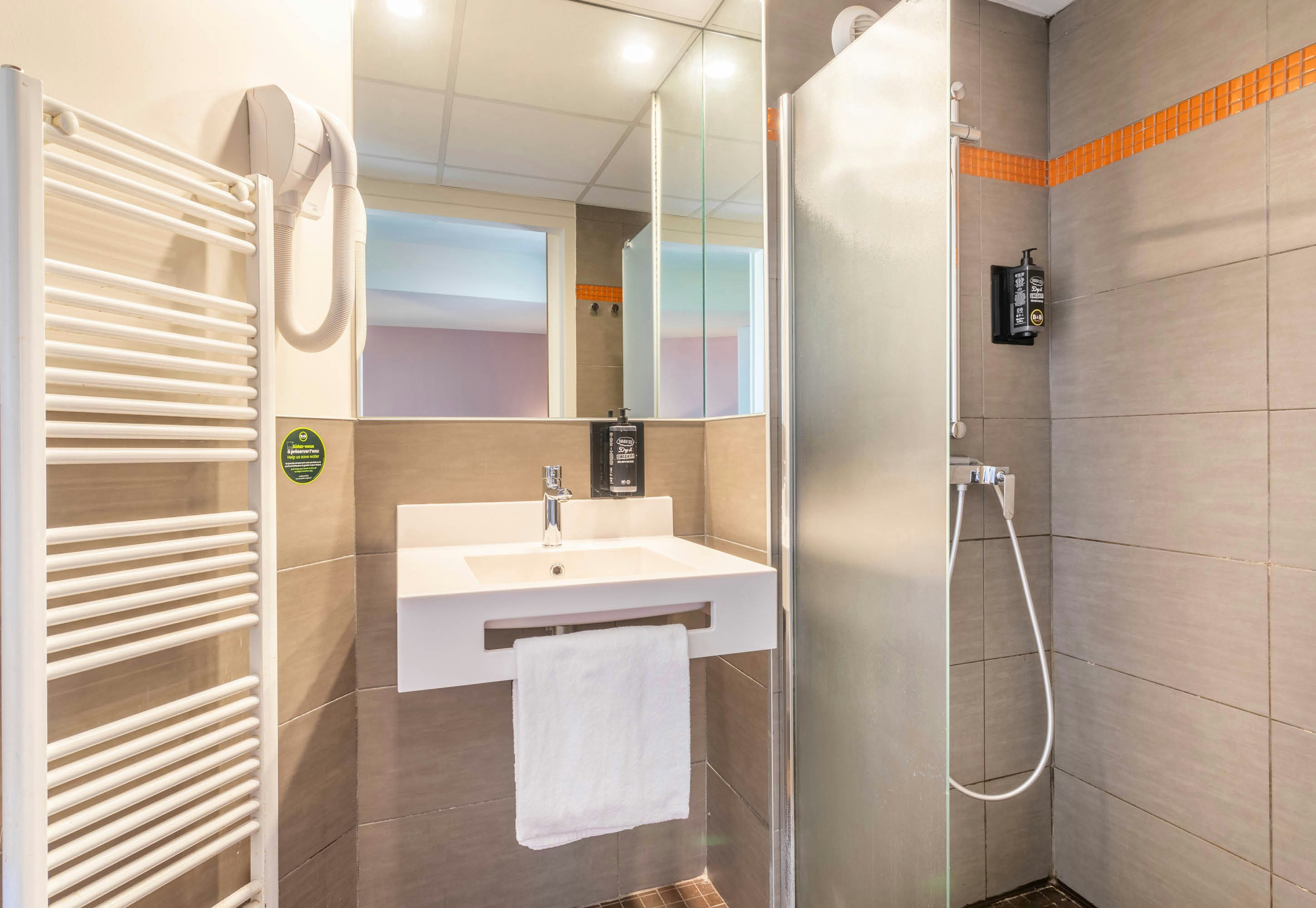 B&B Hotel Marseille Centre La Timone 42/43