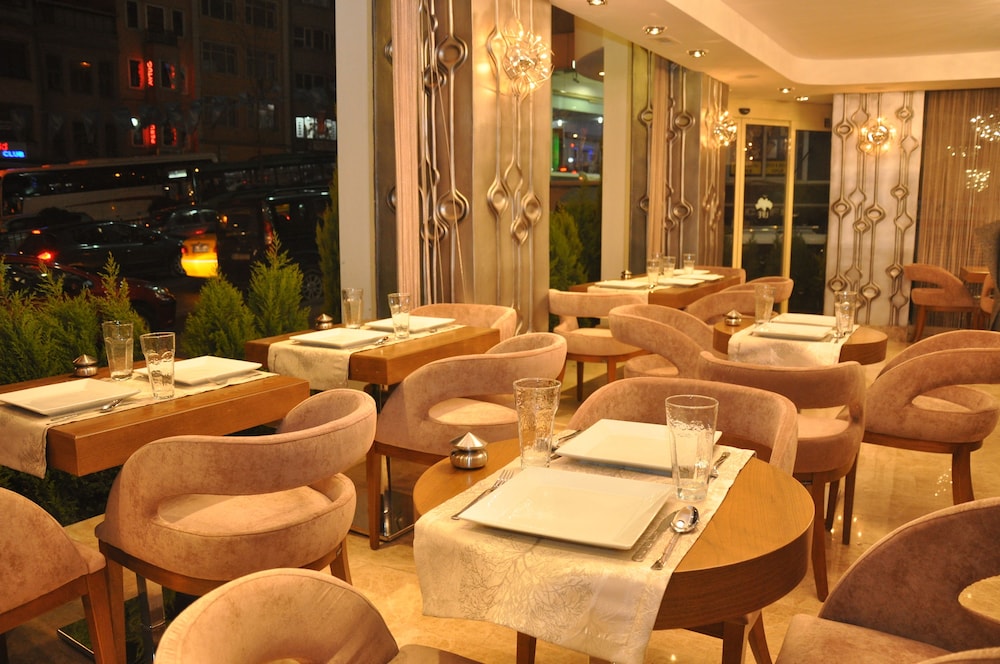 Taksim Line Hotel 40/60