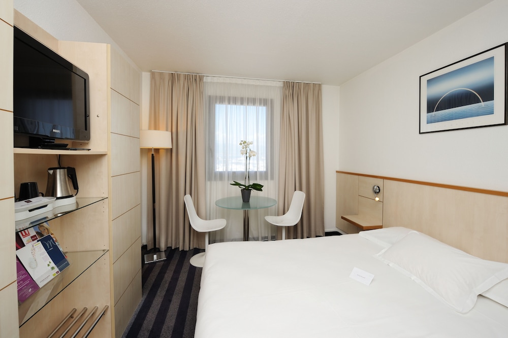 Mercure Ajaccio Centre 11/76