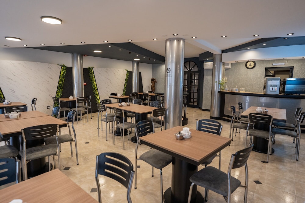 Marilian Hotel 39/44