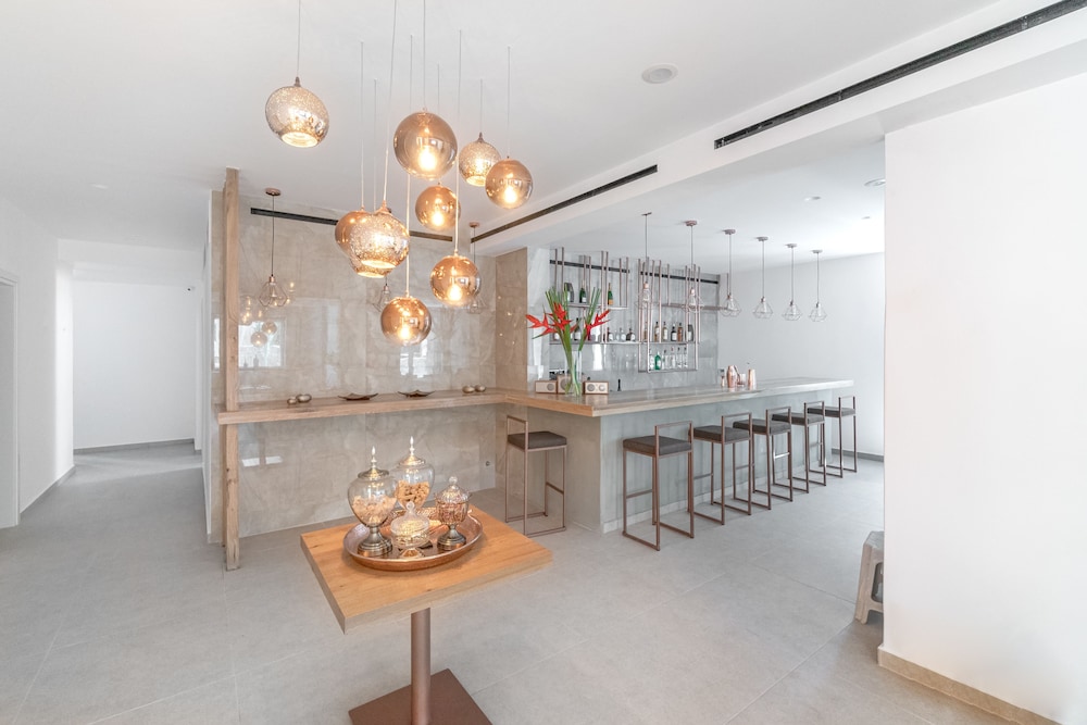 Omnia Mykonos Boutique Hotel & Suites 60/76