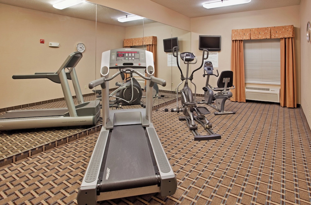 Holiday Inn Express & Suites Kansas City-Liberty (Hwy 152), an IHG Hotel 46/74