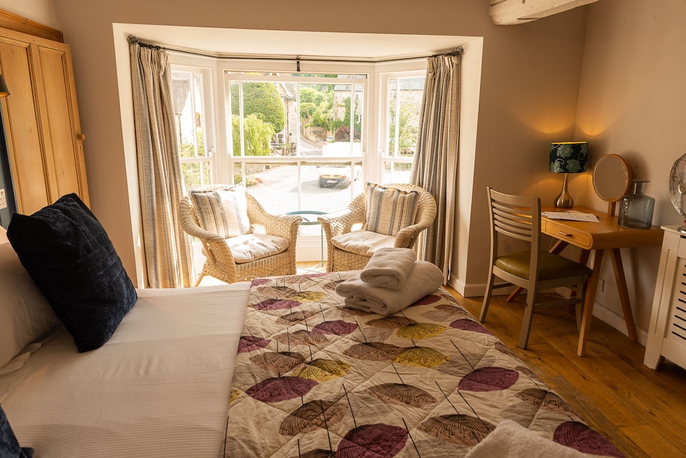 Wild Garlic Restaurant Rooms 14/37