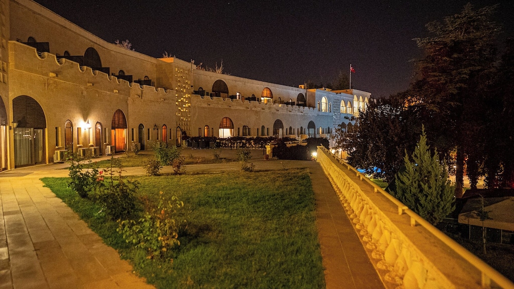 Uchisar Kaya Hotel 71/75