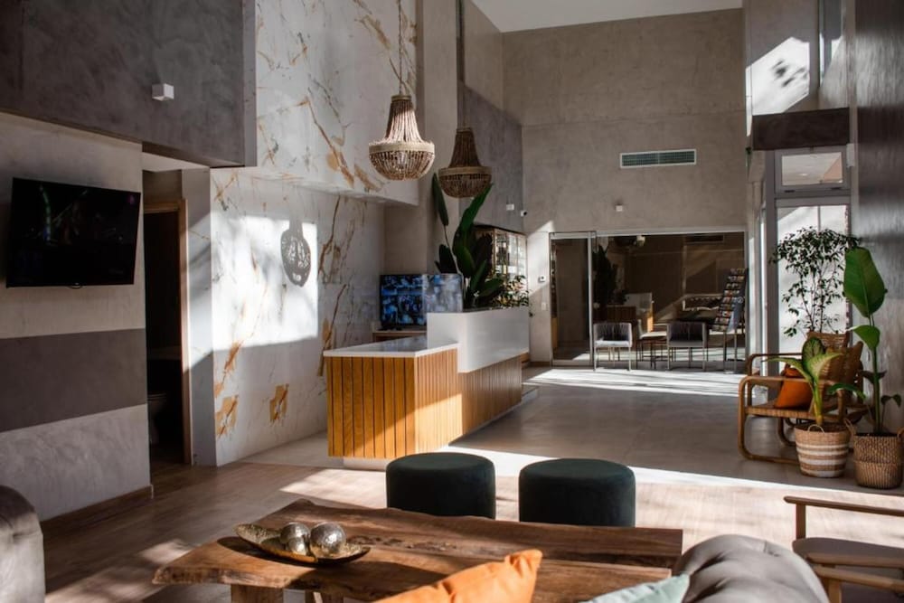 Gran Hotel Dakar 7/50