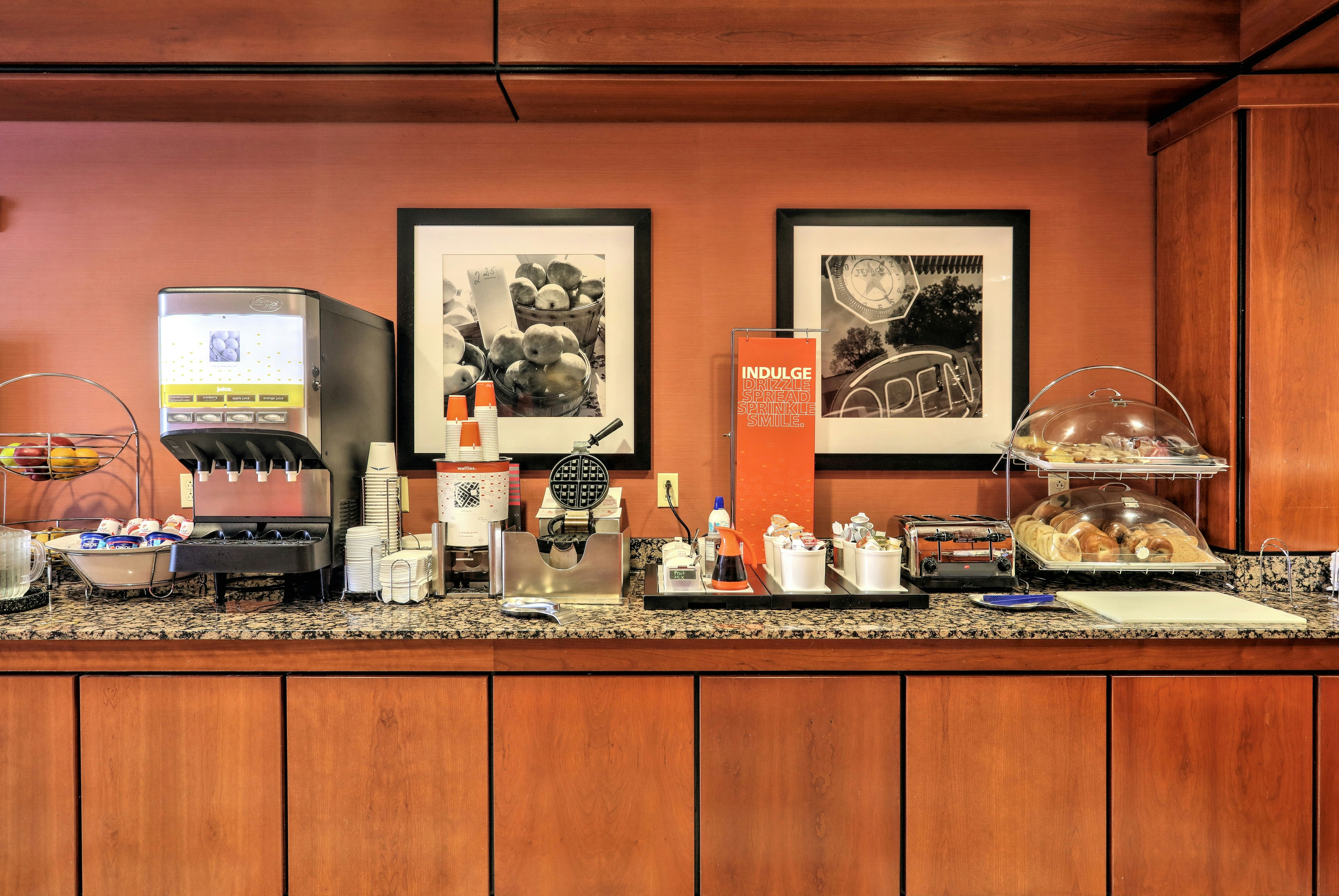 Lobby at Hampton Inn Batavia, BATAVIA - NY