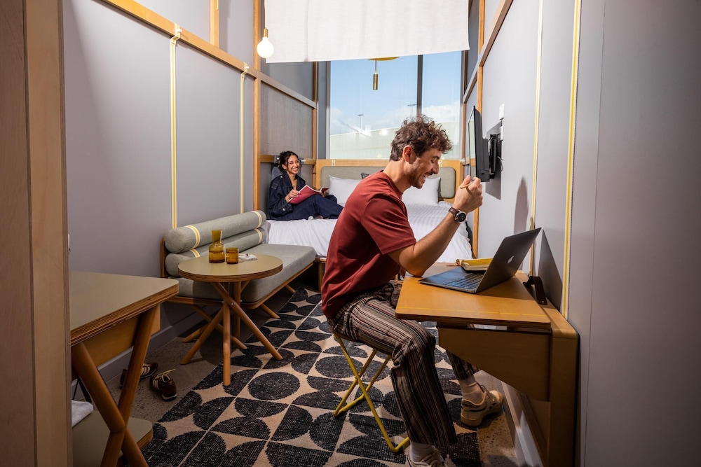 Atura Adelaide Airport Hotel 22/49