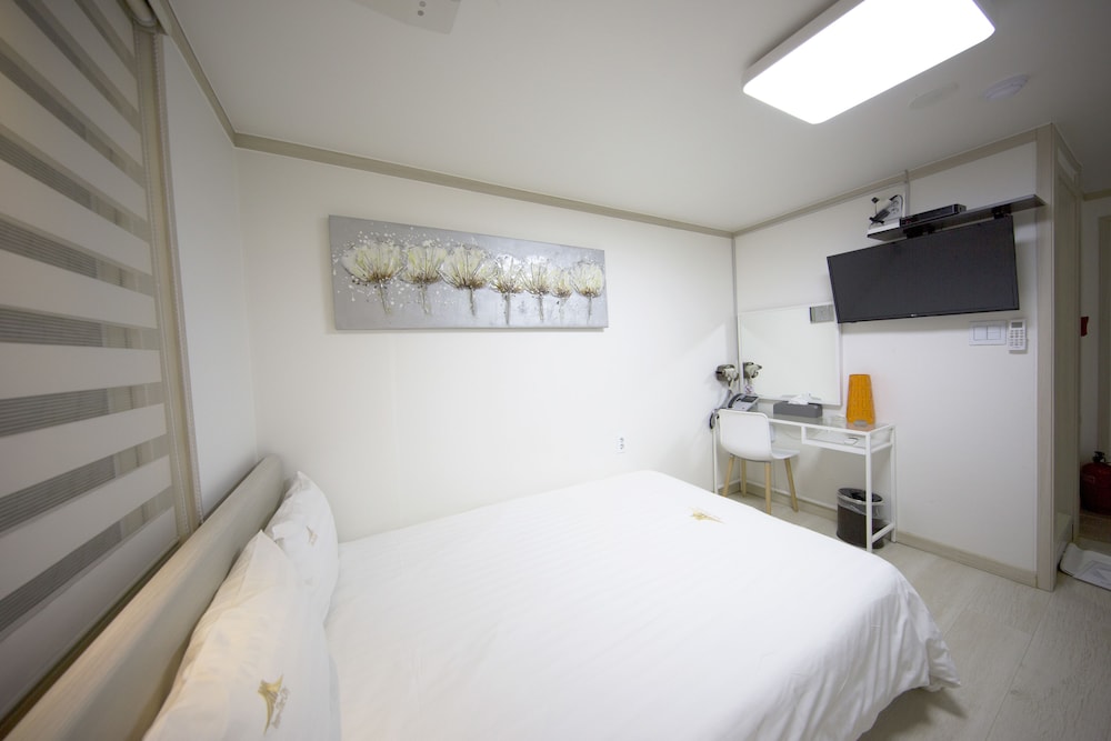 Inn-The City Business Hotel 17/53