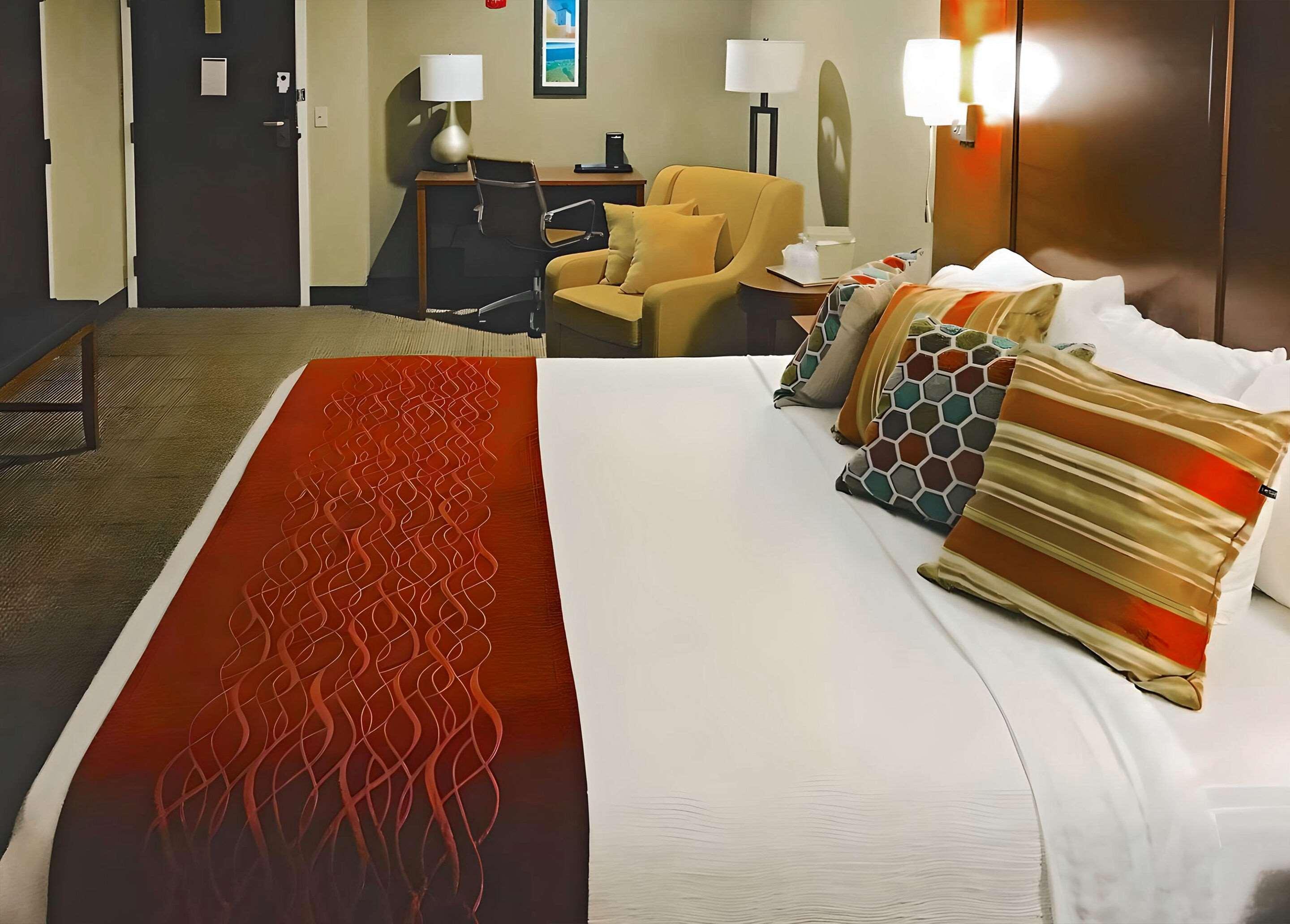 ROOM, KING BED