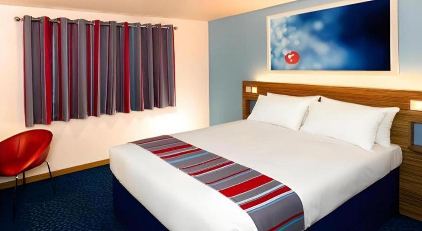 Travelodge Maidstone Central 6/17