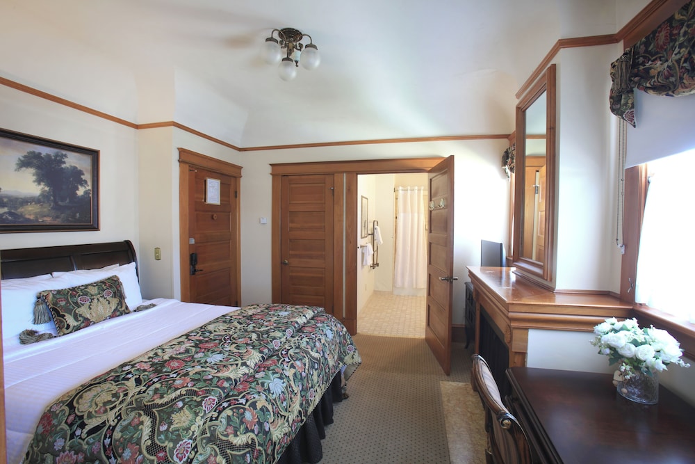 Pacific Grove Inn 20/79