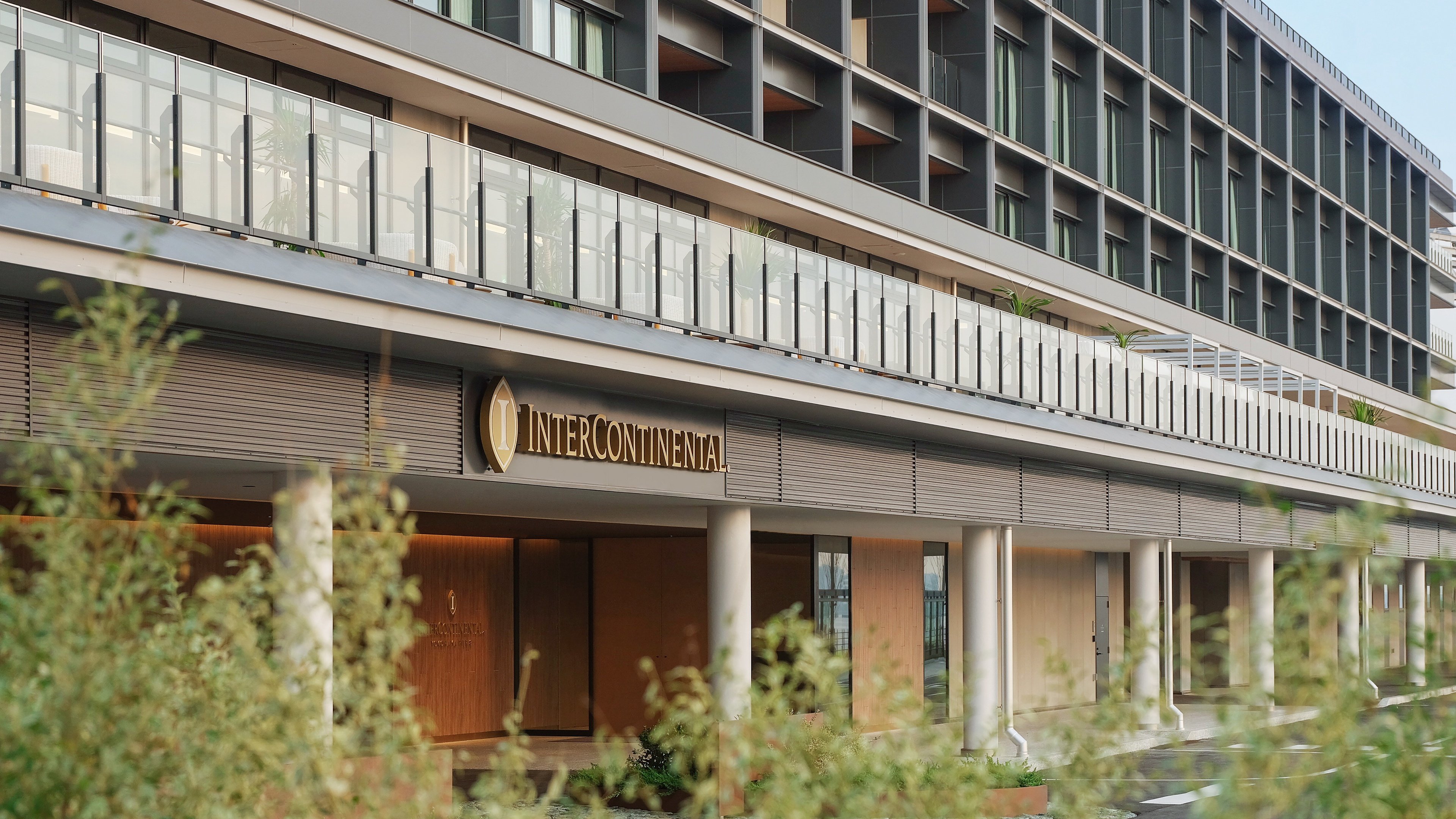 Intercontinental Yokohama Pier 8 6/78