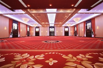 Mcc Mazurkas Conference Centre Hotel 46/50