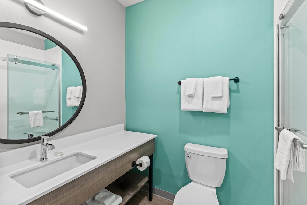 ECHO Suites Extended Stay by Wyndham Conyers 35/37
