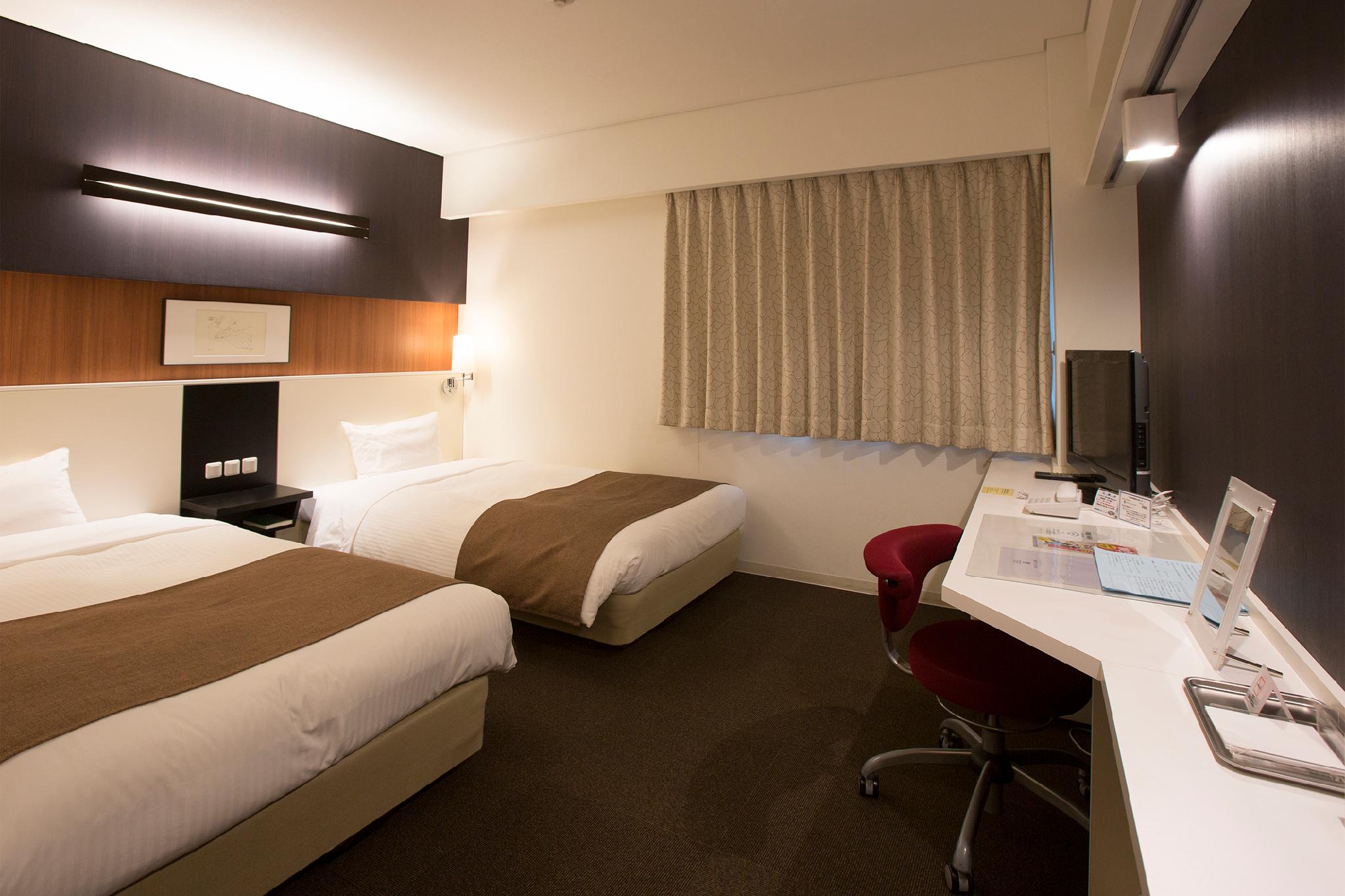 Semi Room, 2 Semi Double Beds